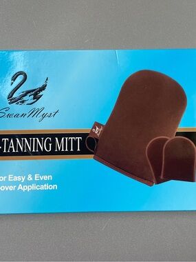 SwanMyst Self-Tanning Mitt
